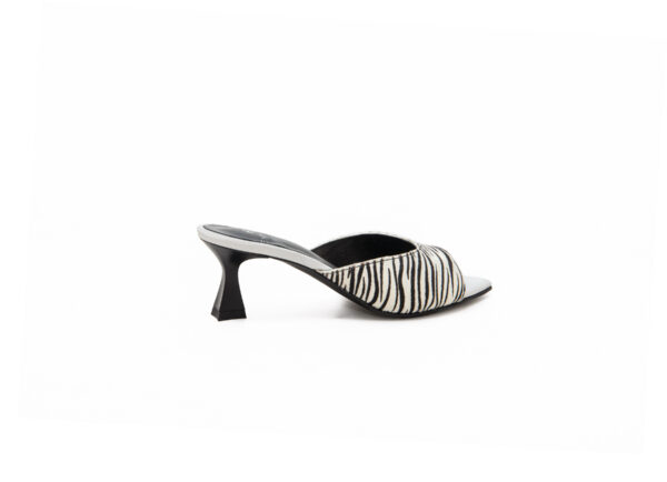 Δερμάτινα Mules Art 5SS70 - MULES