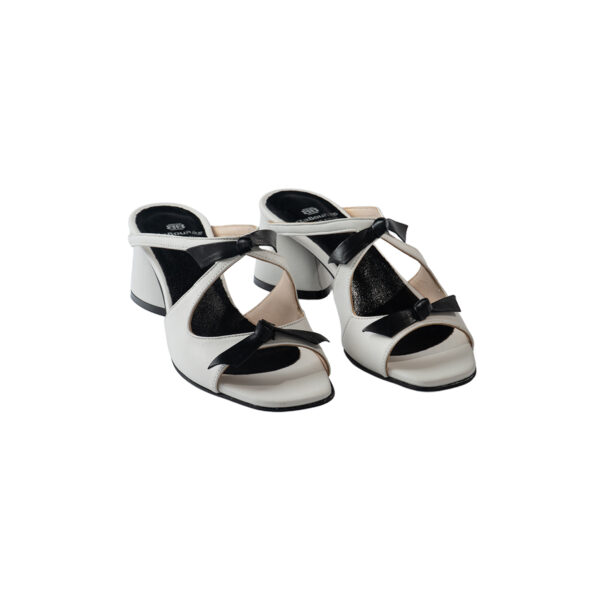 Δερμάτινα mules art 6ss51
